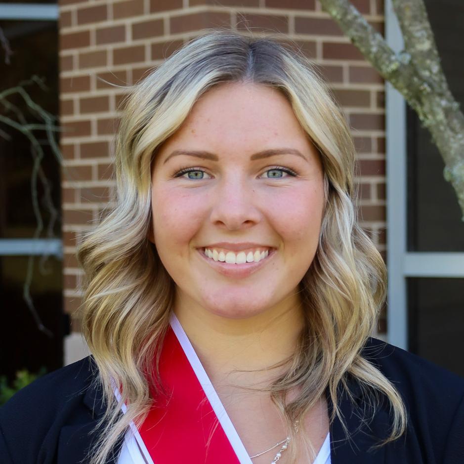 headshot of Mackenzie tarbert