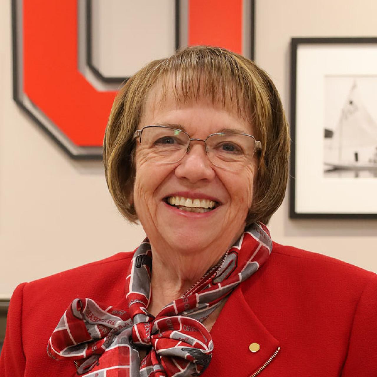headshot of Lynn Garvin