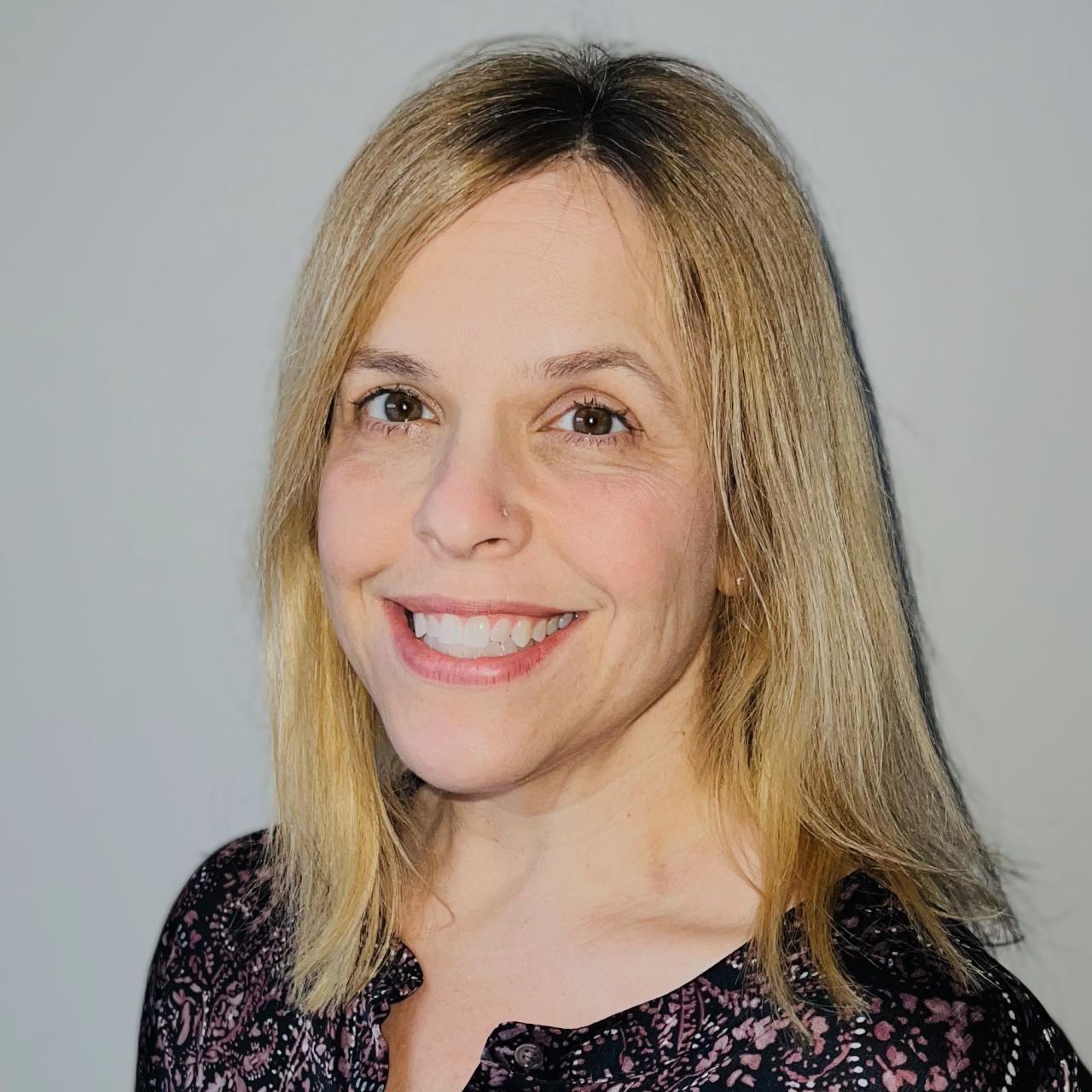 headshot of tracy tylka