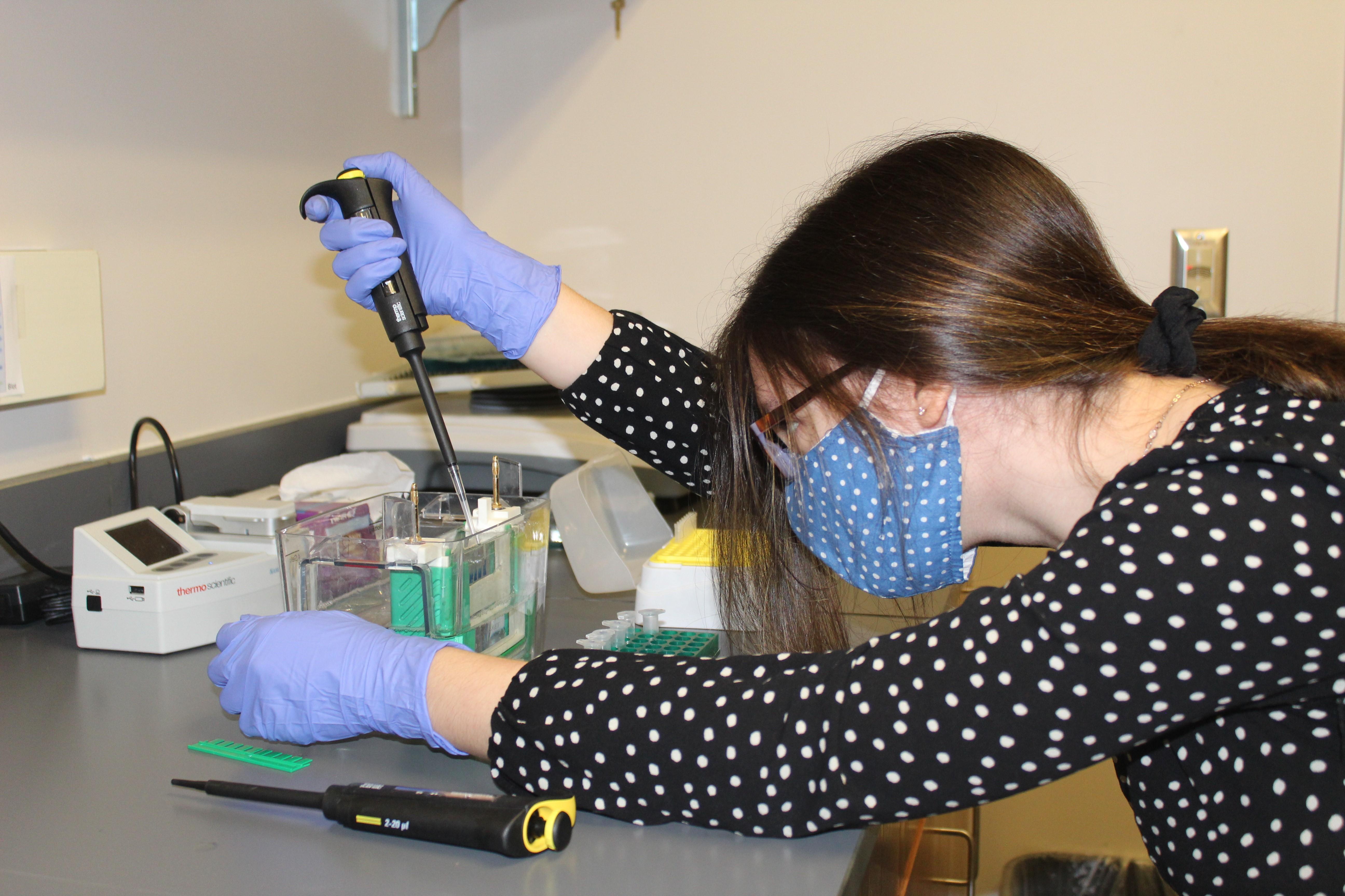 Lauren Frank in research lab